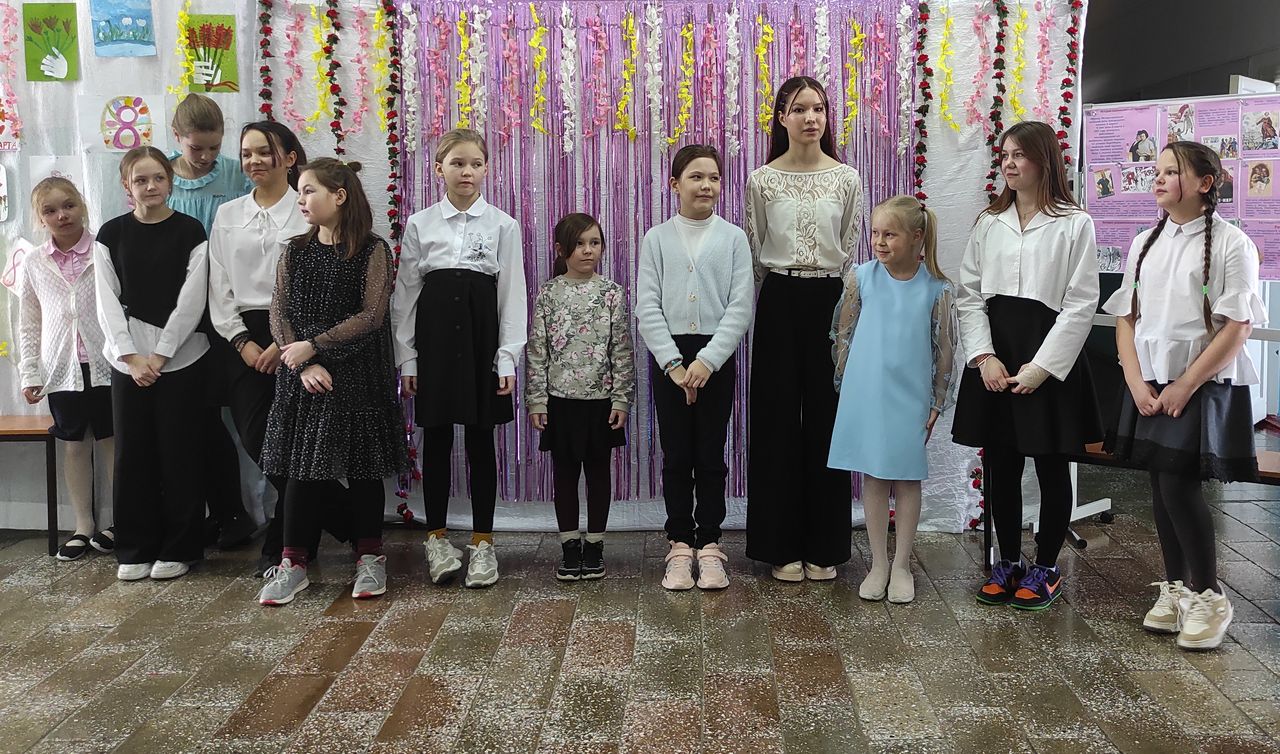 конкурсная программа «Классные девчонки!».